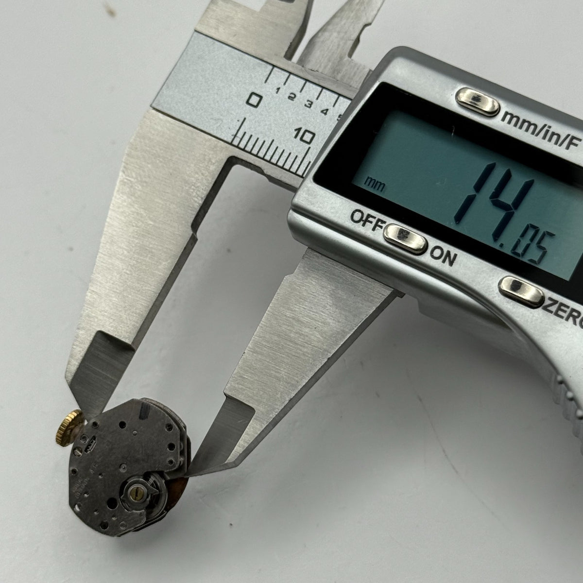 Timex 460 Watch Movement Saga Gt. Britain Manual Wind Parts Repair 14.7mm