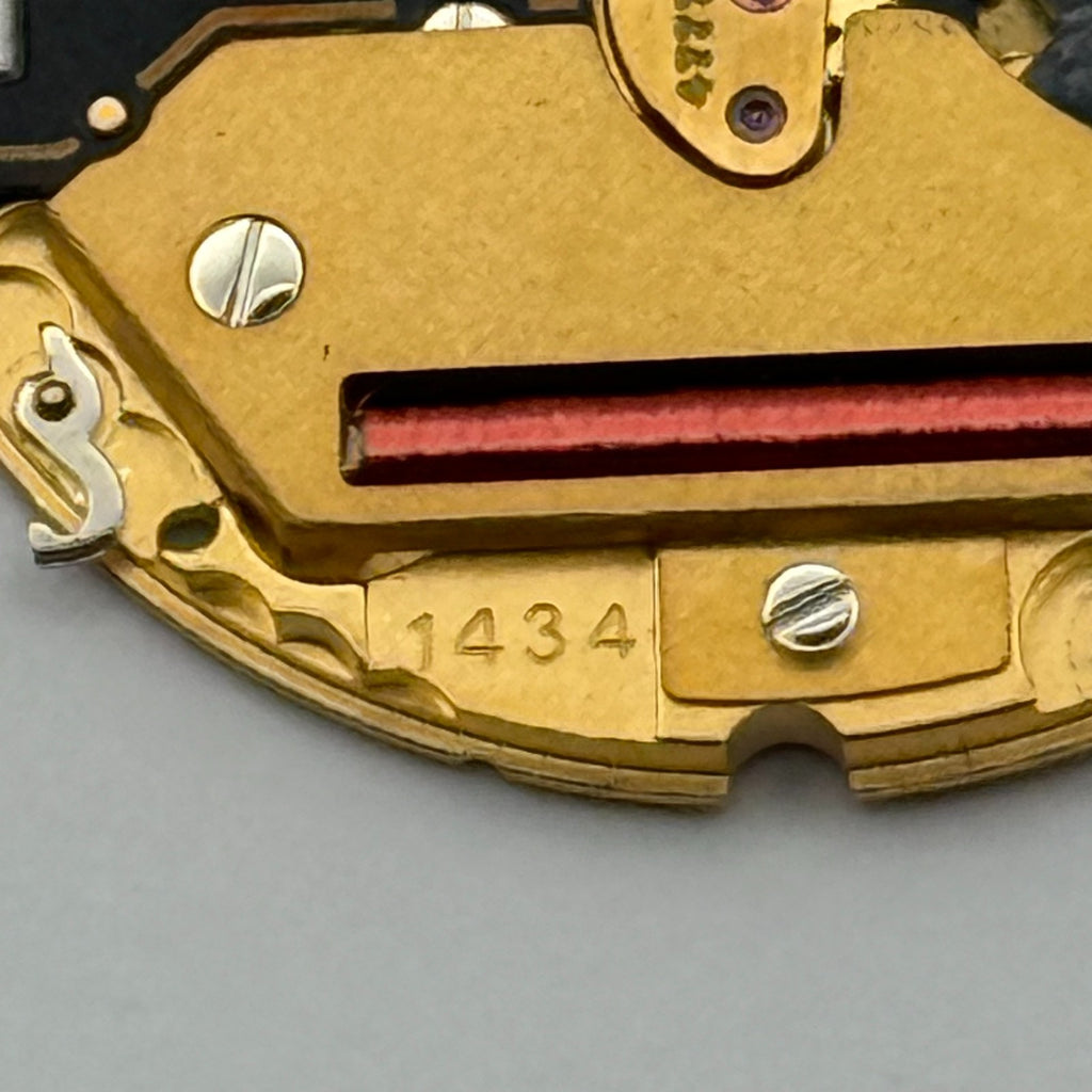 Omega 1434 Quartz Watch Movement - 6 Jewels - For Parts / Repair - 23.8mm