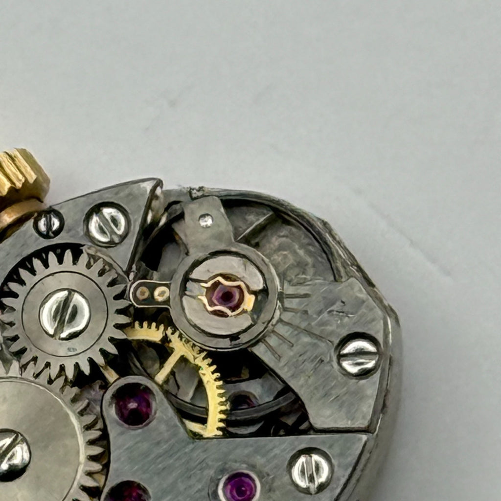 FEF 6662 Watch Movement Running Avia Swiss 17 Jewels Manual Wind Parts 15.3mm