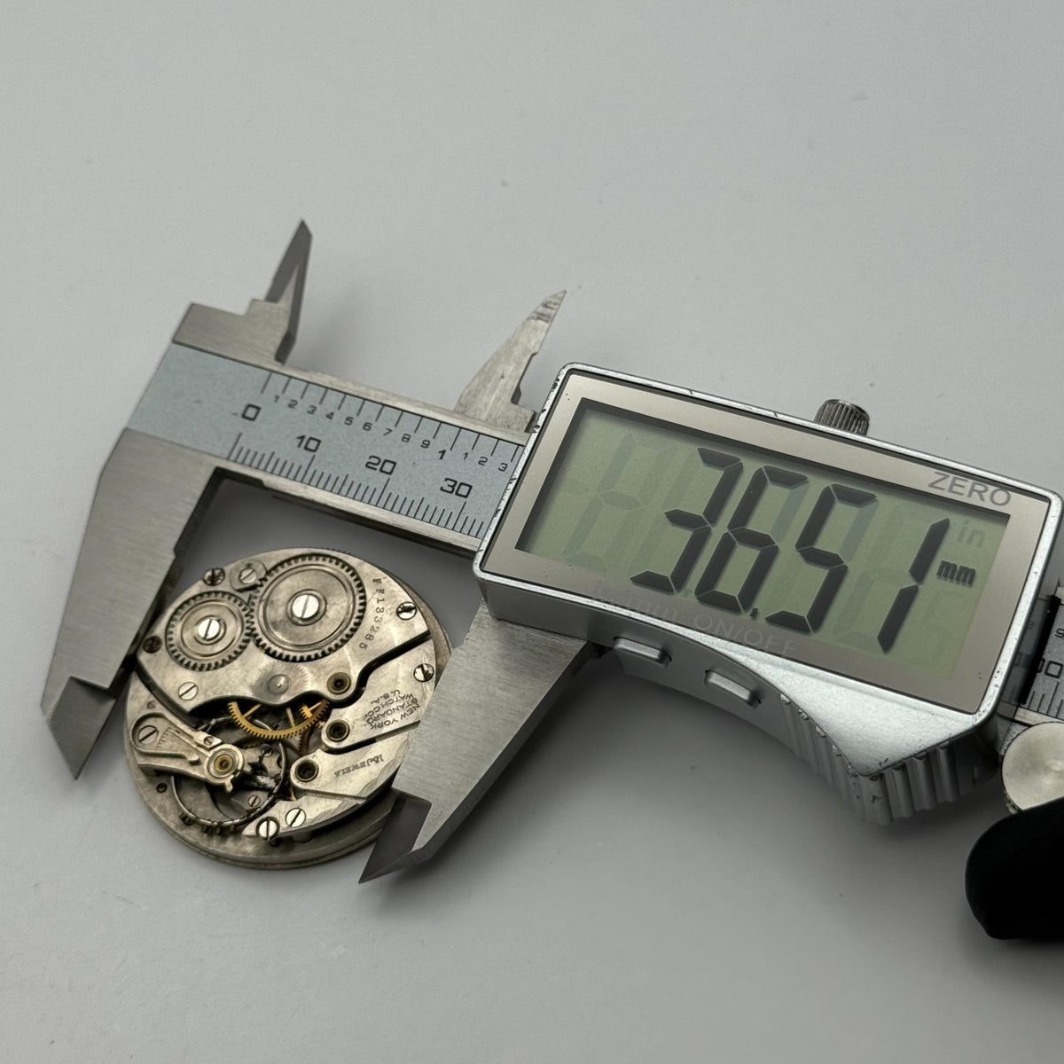 New York Standard Pocket Watch Movement USA Watch Co 15J Sub Seconds Parts 36mm