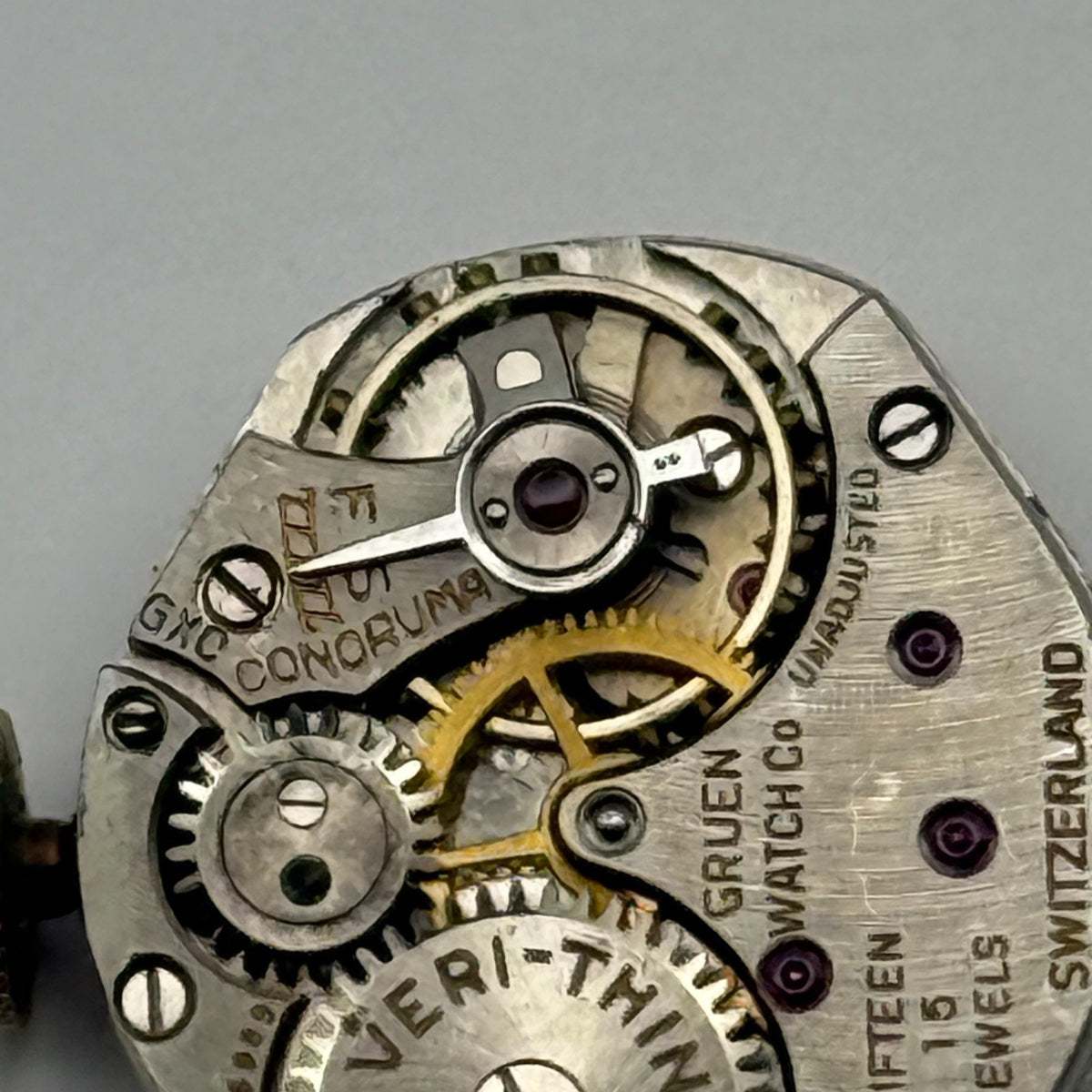 Gruen 211 Watch Movement Veri-Thin 15 Jewels Switzerland Manual Parts 15.3mm