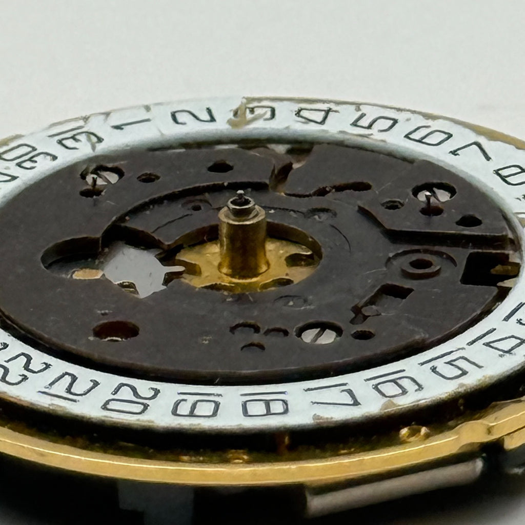 ISA 8172 Watch Movement - Quartz Date 3 Jewels - For Parts / Repair - 26.2mm