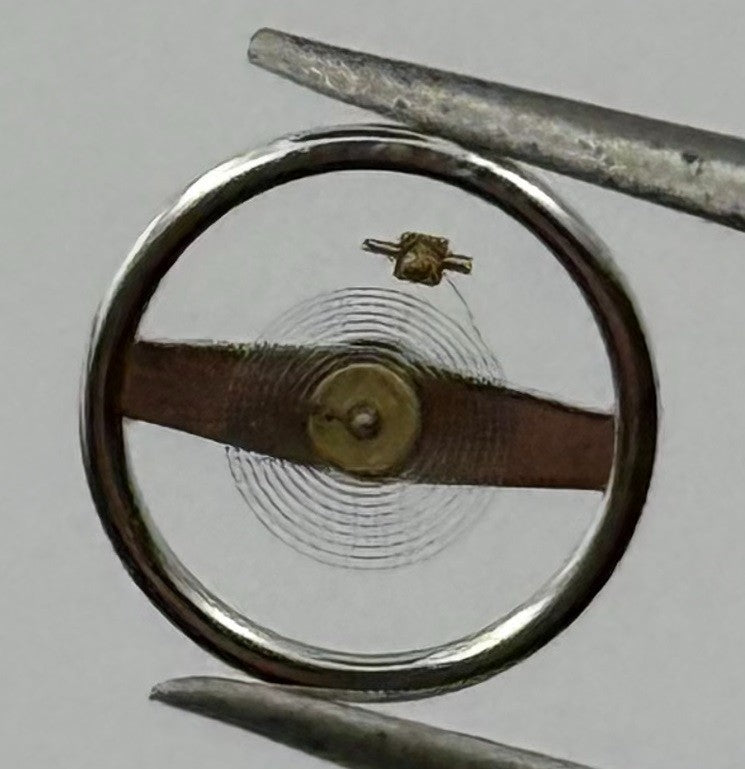 RL 8013 /2 Balance Wheel Complete And Spring 8¾’’’ 5000 Watch Movement Parts NOS