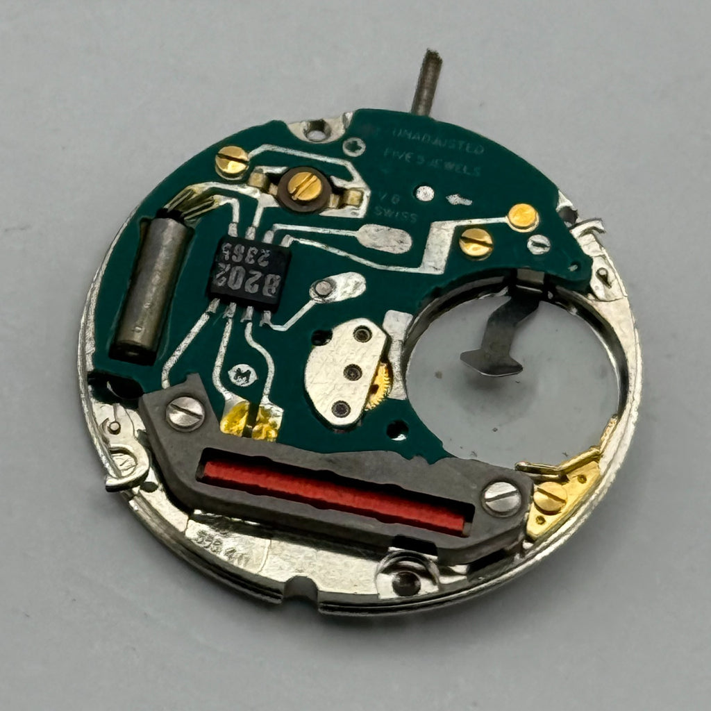ETA 555.411 Watch Movement Running Quartz Swiss 5 Jewels Parts Repair 23.8mm