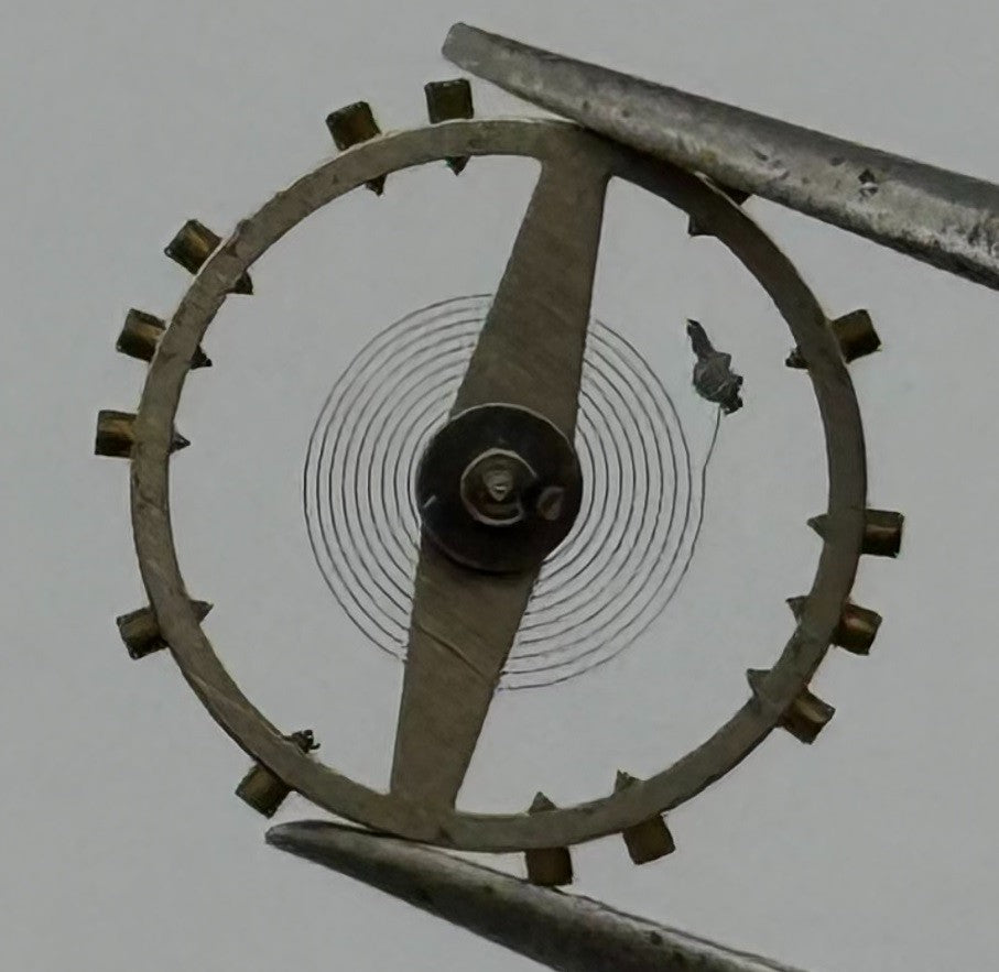 Cupillard 256 Balance Wheel Complete And Spring Pour Watch Movement Parts NOS