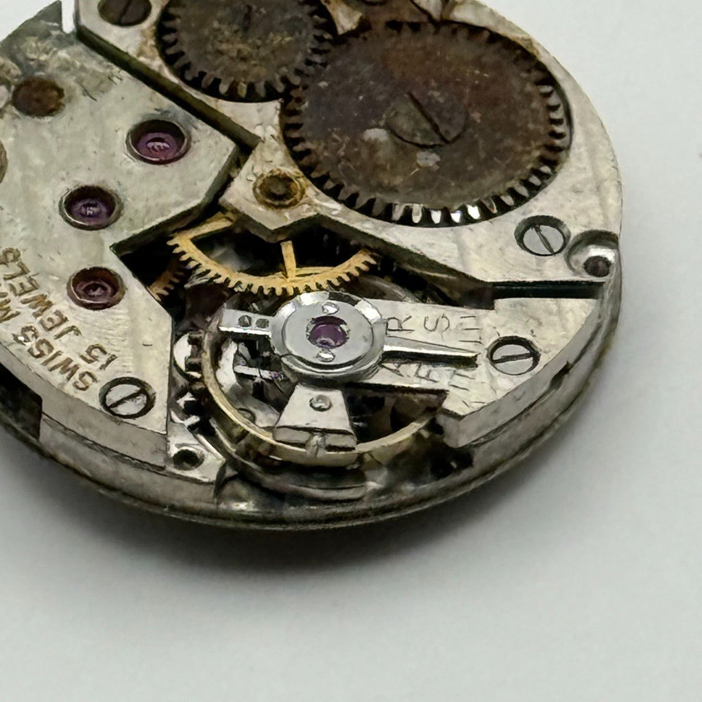 Record Pinnacle Cal 102 Watch Movement - 15 Jewels 19.7m - For Parts / Repair