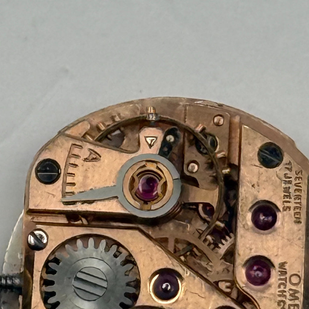 Omega 244 Watch Movement - Ladies 17 Jewels - For Parts / Repair - 17.9mm