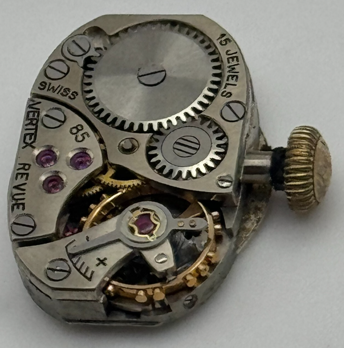 Vertex Revue 85 Watch Movement Running Manual Wind 15 Jewels Swiss Parts 12.7mm