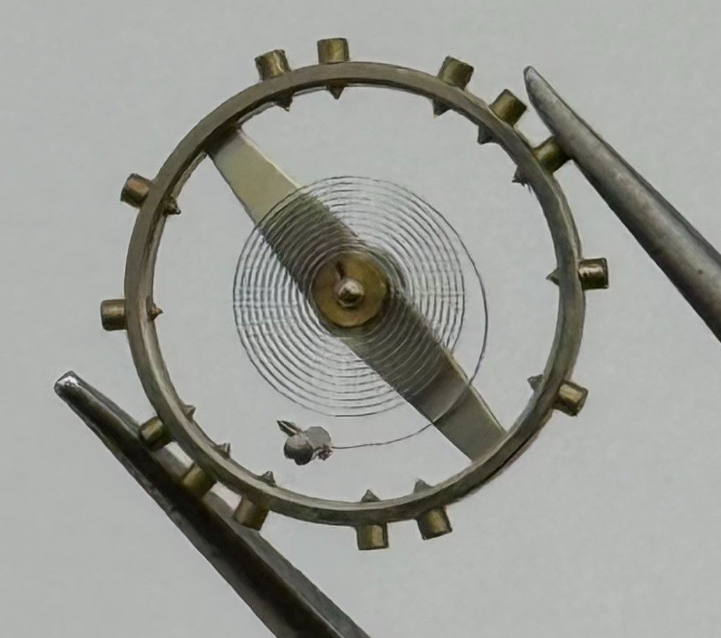 Durowe 420 422 Balance Wheel Complete And Spring Pour Watch Movement Parts NOS