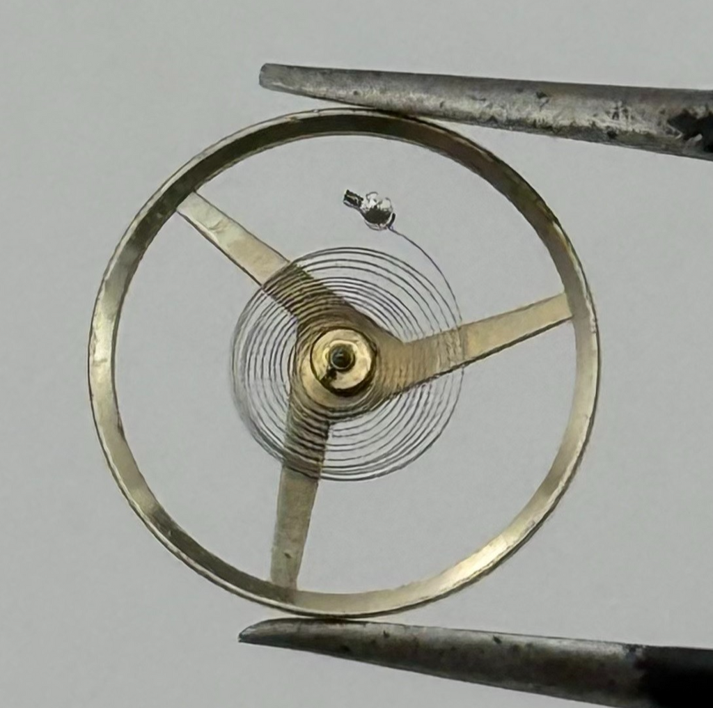 ST 1940 1950 Balance Wheel Complete And Spring Renata Watch Movement Parts NOS