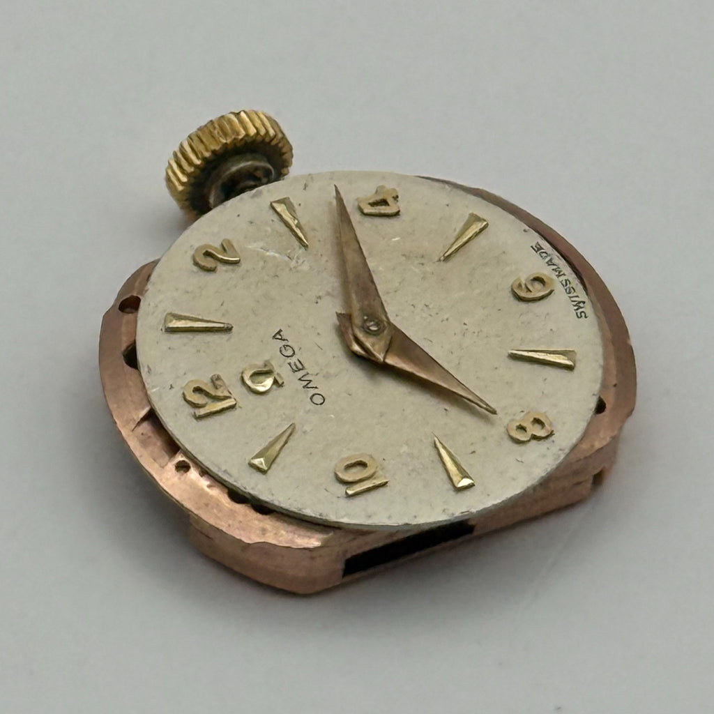 Omega 244 Watch Movement - Ladies 17 Jewels - For Parts / Repair - 17.9mm