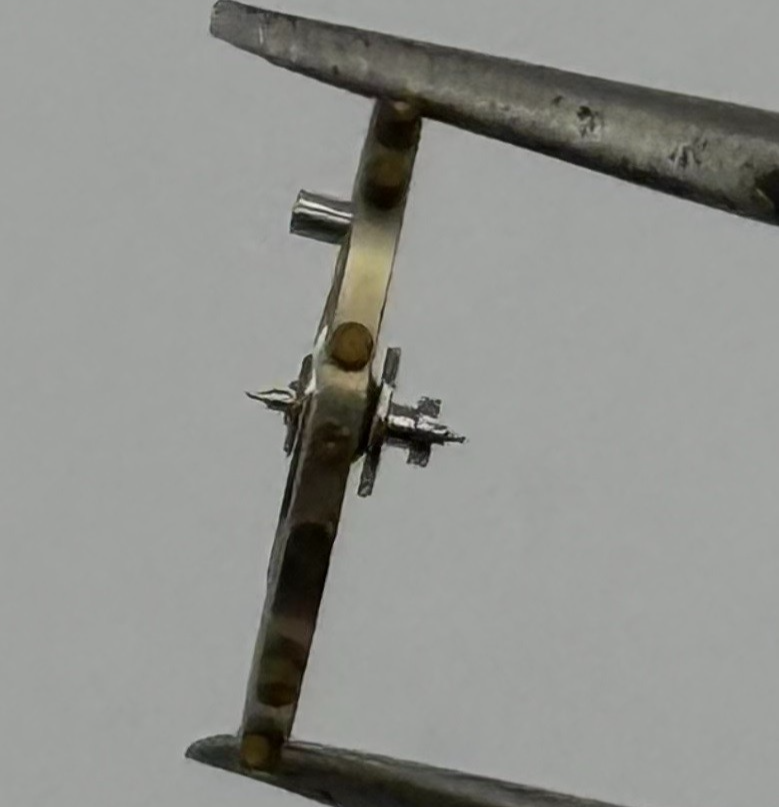 Cupillard 256 Balance Wheel Complete And Spring Pour Watch Movement Parts NOS