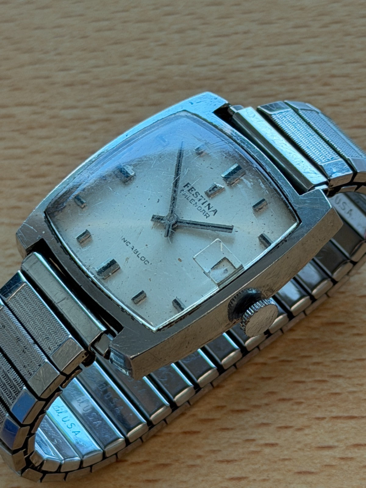 Festina Calendar Vintage Men's Watch - Mechanical - Running - Peseux 7046