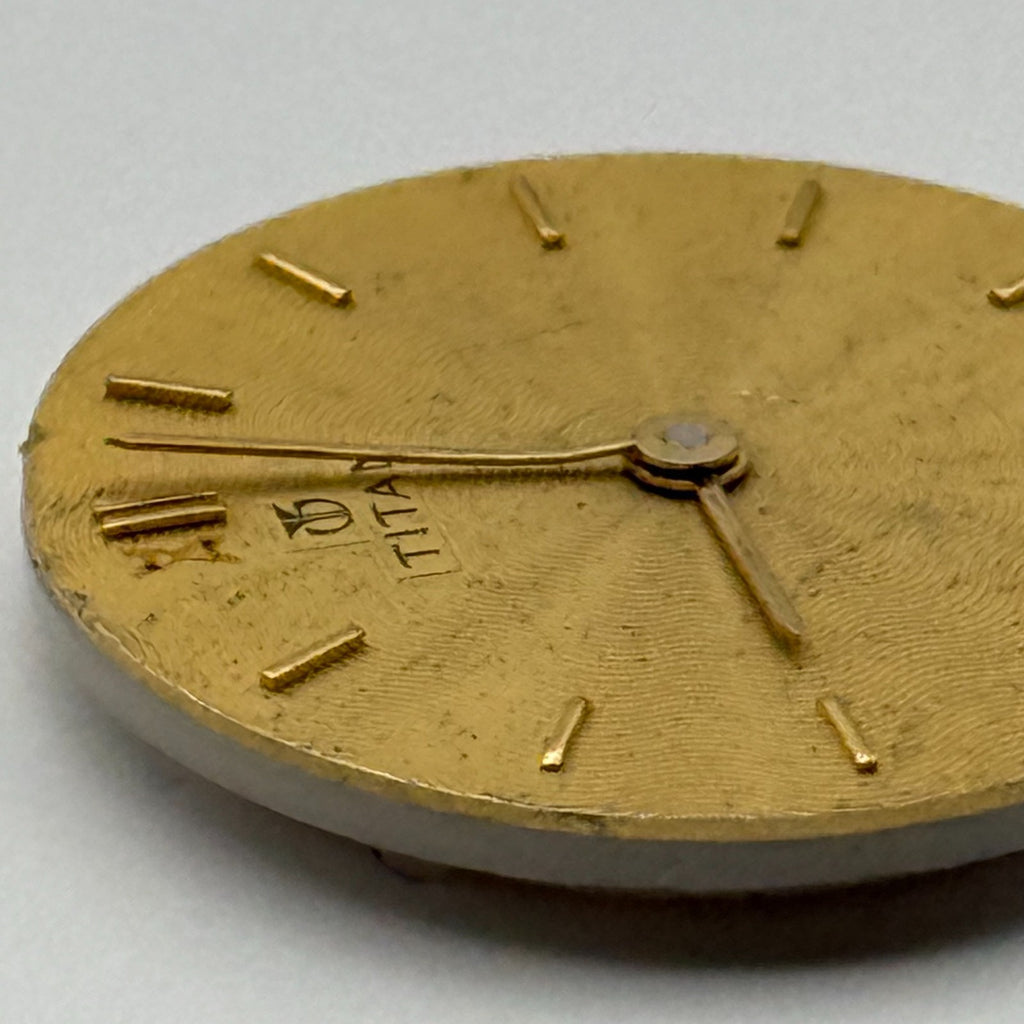 Unidentified Watch Movement Quartz Titan 4 Jewels Untested Parts Repair 13.5mm