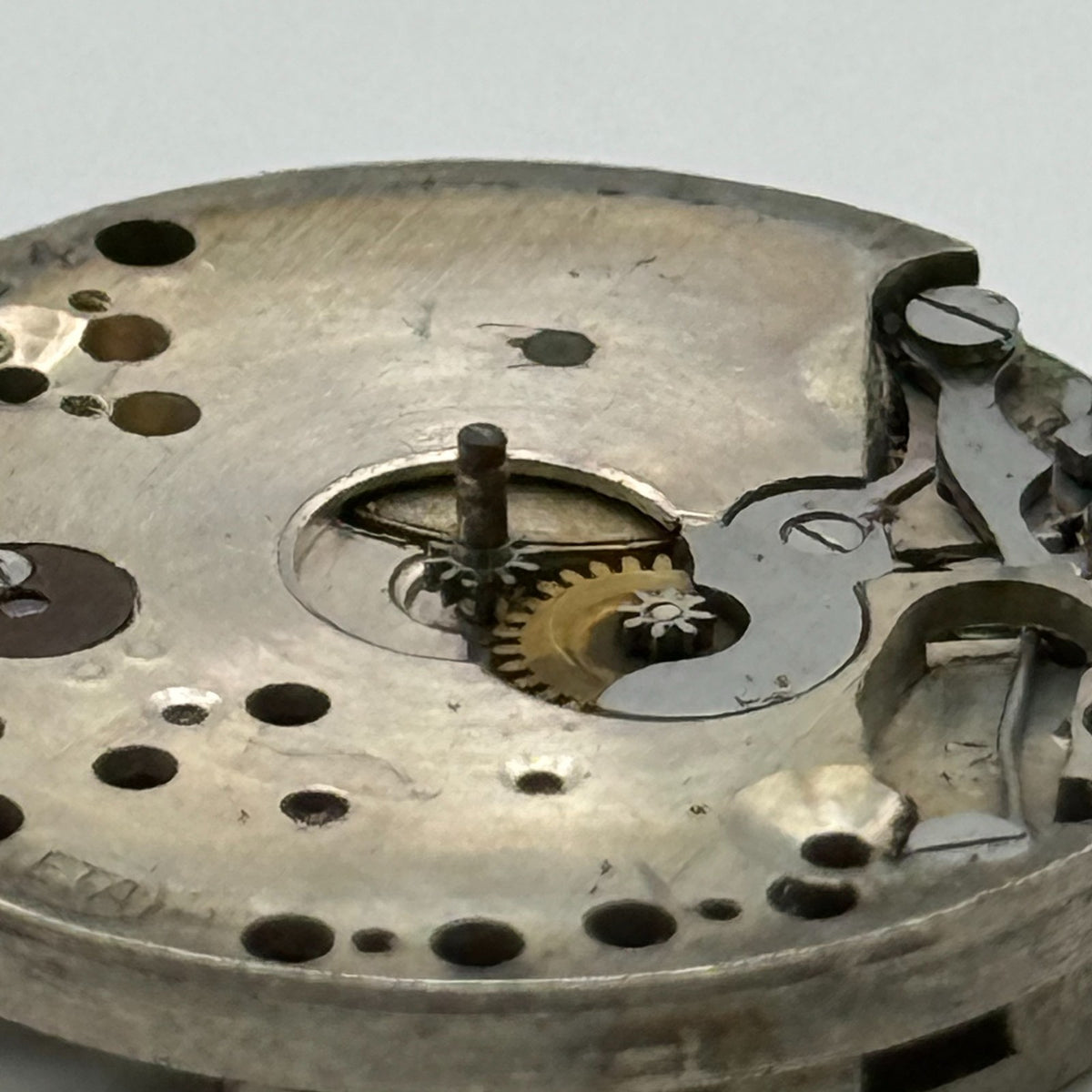 ETA Watch Movement 15 Jewels Swiss Manual Wind Vintage Parts Repair 23.2mm