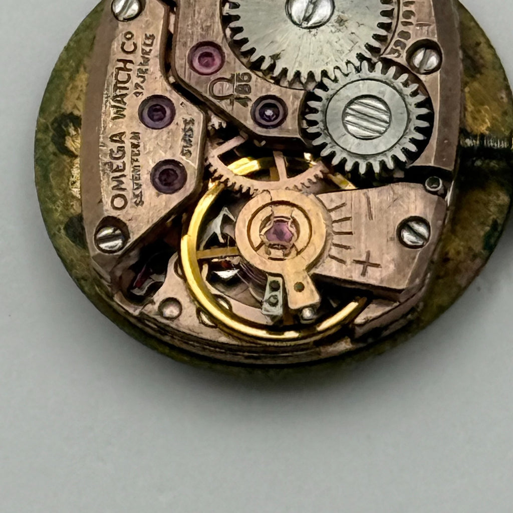 Omega 485 Watch Movement - Ladies 17 Jewels - For Parts / Repair - 12.2mm