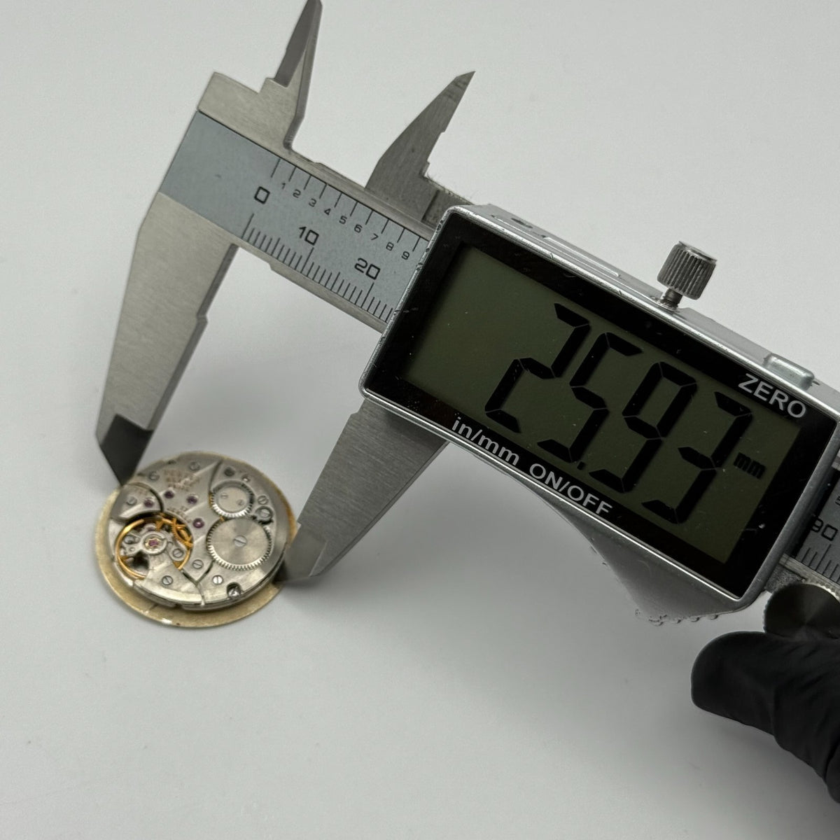 Vertex Revue 77.1 Watch Movement 17 Jewels Swiss Running Manual Wind Parts 26mm