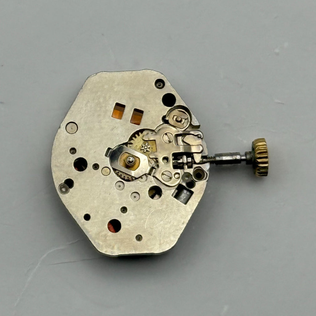 Harley 672 Watch Movement Quartz Swiss Untested Parts Repair Spares 15.3mm