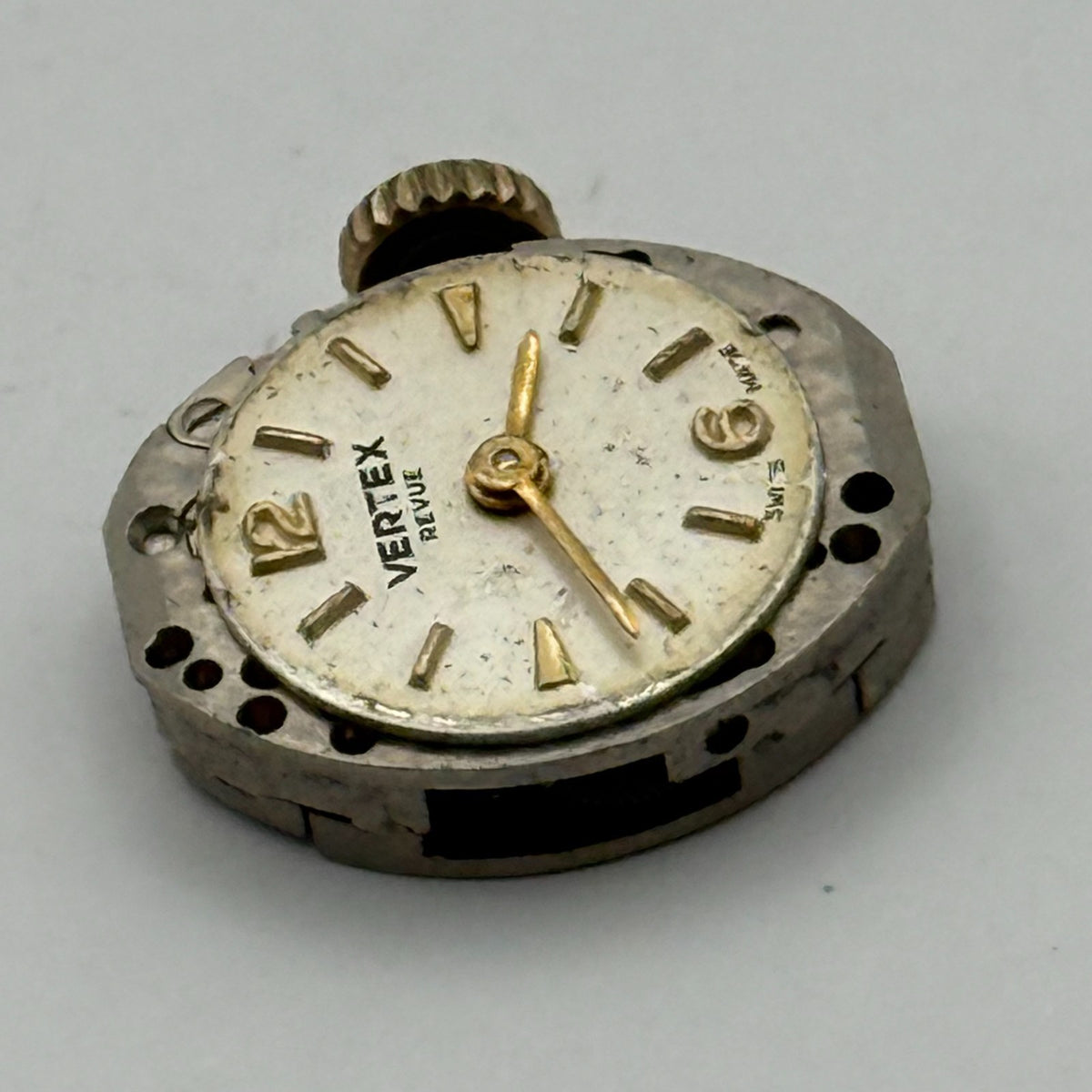 Vertex Revue 205 Watch Movement - Ladies 15 Jewels 15.4m - For Parts / Repair