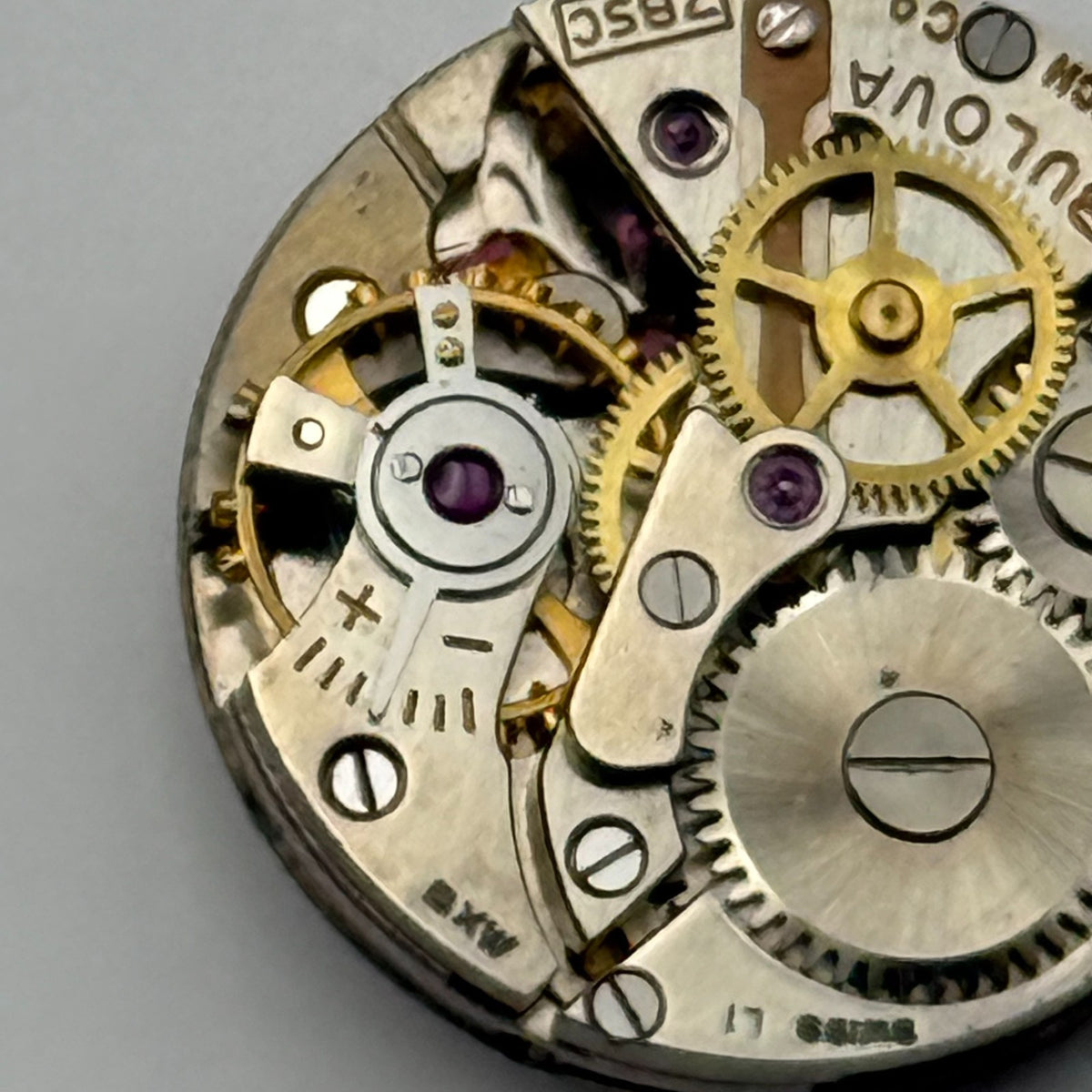 Bulova 7BSC Watch Movement Red Sweep Seconds Hand 17J Swiss Parts Repair 17.1mm