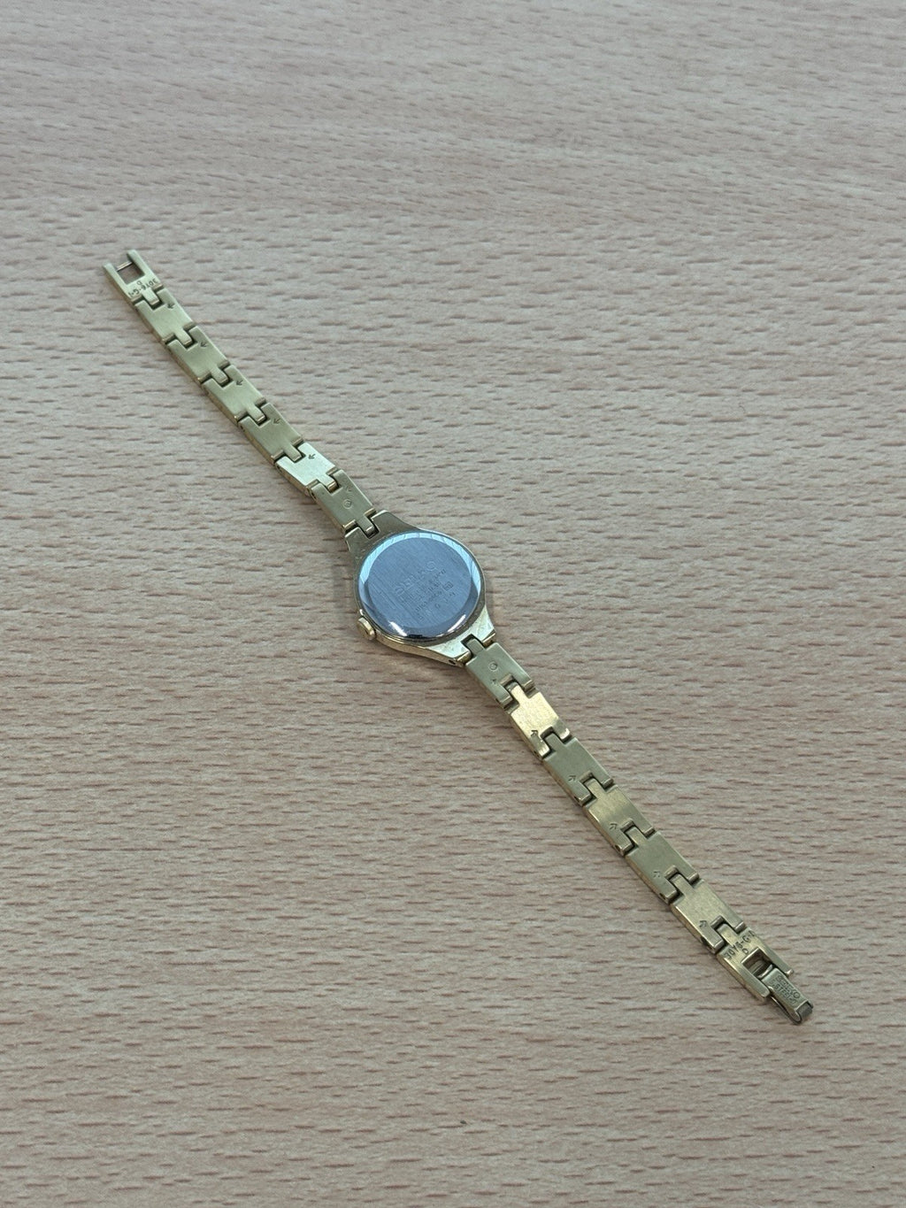 Seiko Gold Plated Vintage Ladies Watch Working Quartz Beautiful Petite 19mm