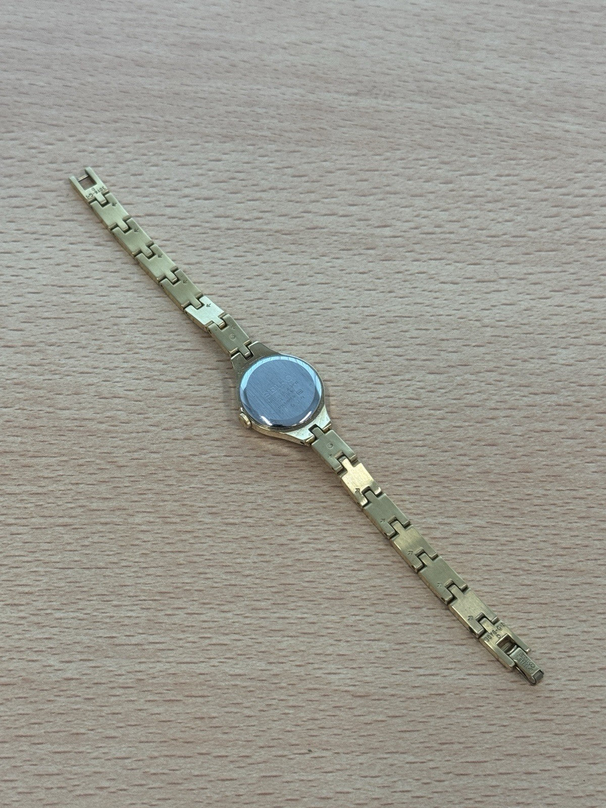 Seiko Gold Plated Vintage Ladies Watch Working Quartz Beautiful Petite 19mm