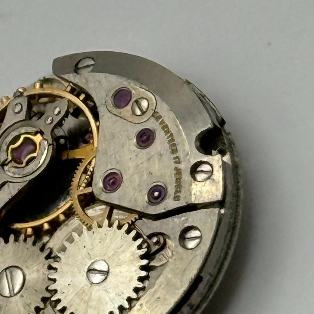 ETA 2510 Watch Movement - Garrard 17 Jewels Ladies 17.5m - For Parts / Repair