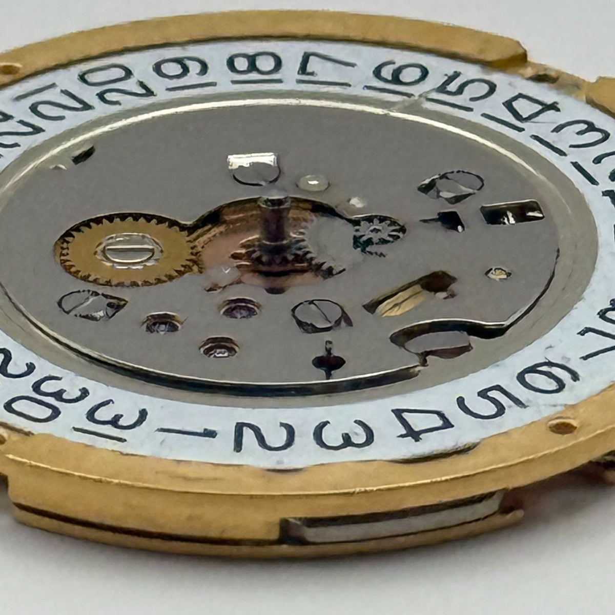 Ronda 1009 Watch Movement - Quartz Date 10 Jewels - For Parts / Repair