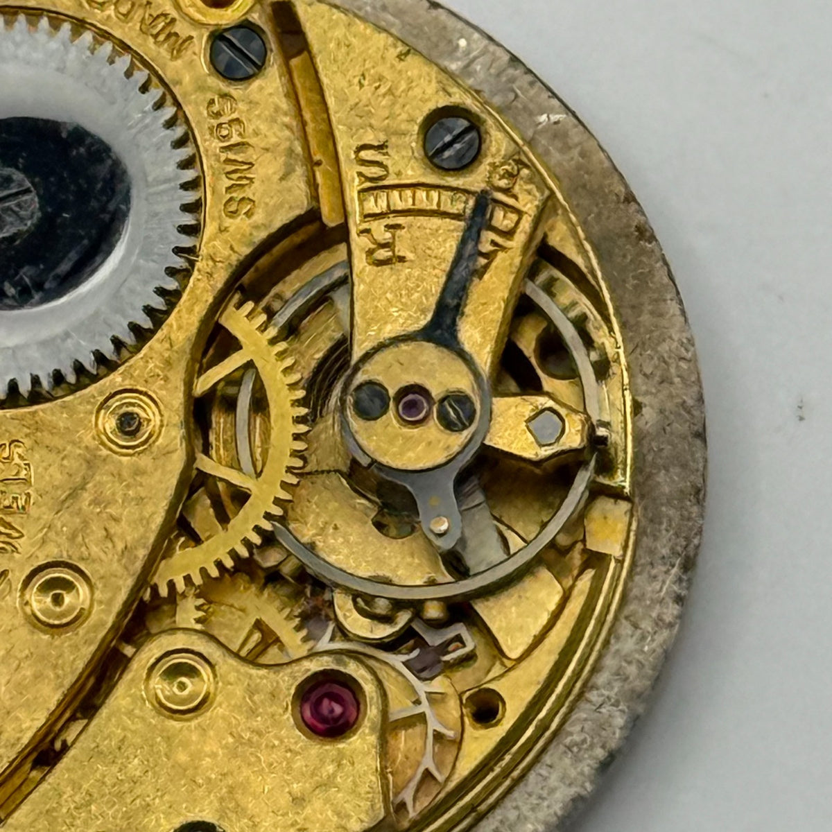 Unidentified Watch Movement Running 9 Jewels Swiss Manual Wind Parts 22.9mm