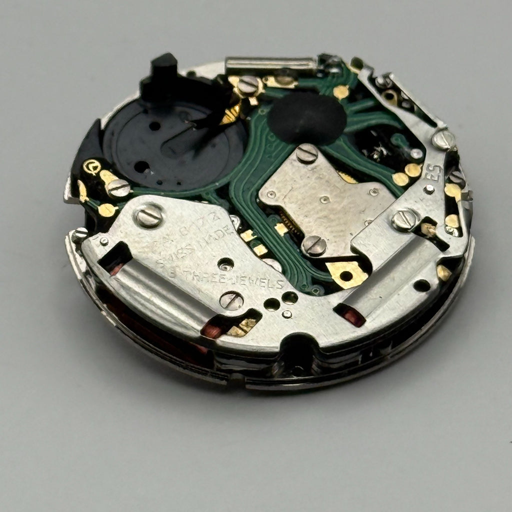 ISA 8172 Watch Movement Quartz Date 3 Jewels Swiss Vintage Parts Repair 26.1mm