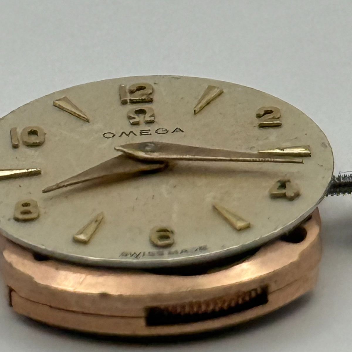 Omega 244 Watch Movement - Ladies 17 Jewels - For Parts / Repair - 17.9mm
