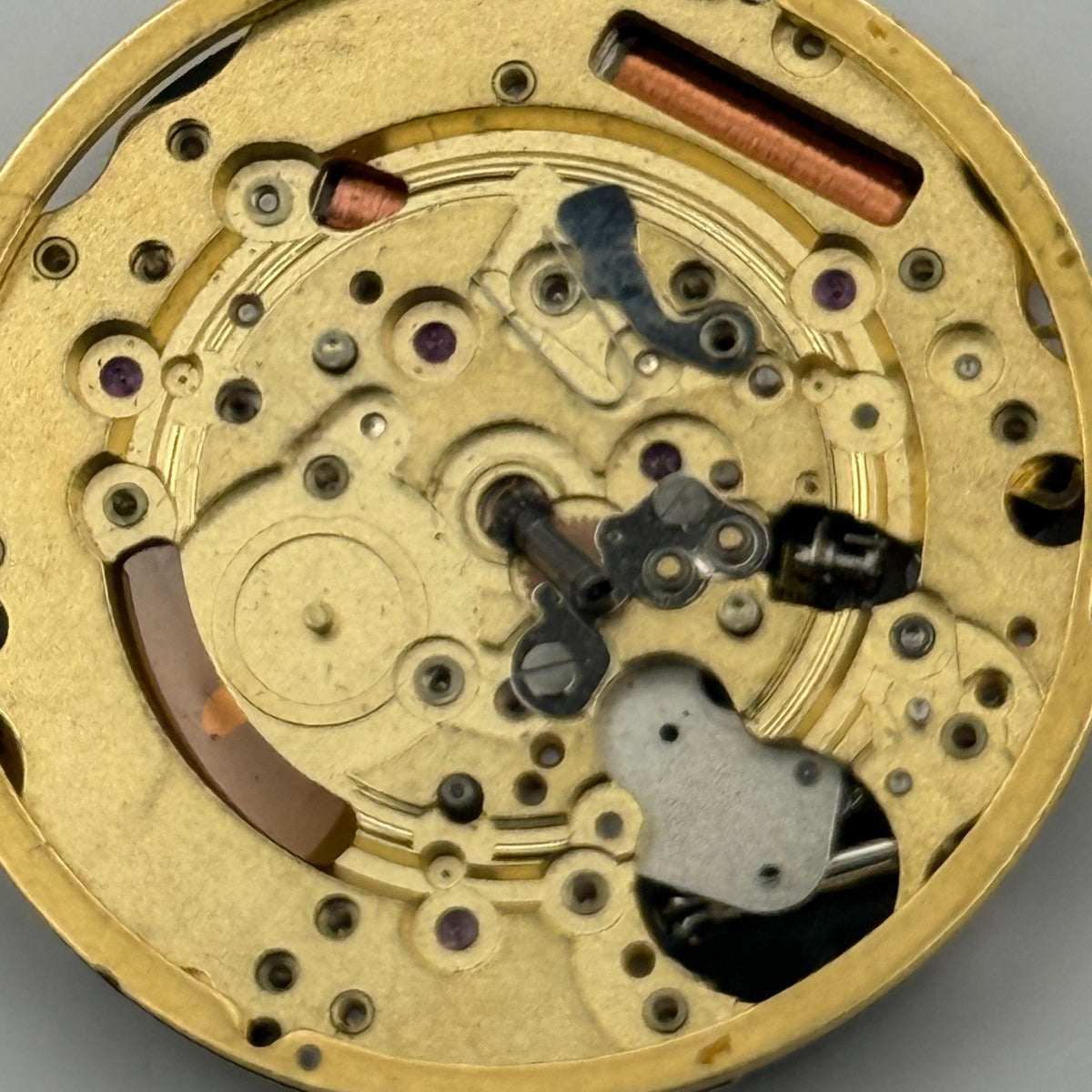 Unidentified Watch Movement - Quartz Spares - For Parts / Repair - 28.5mm