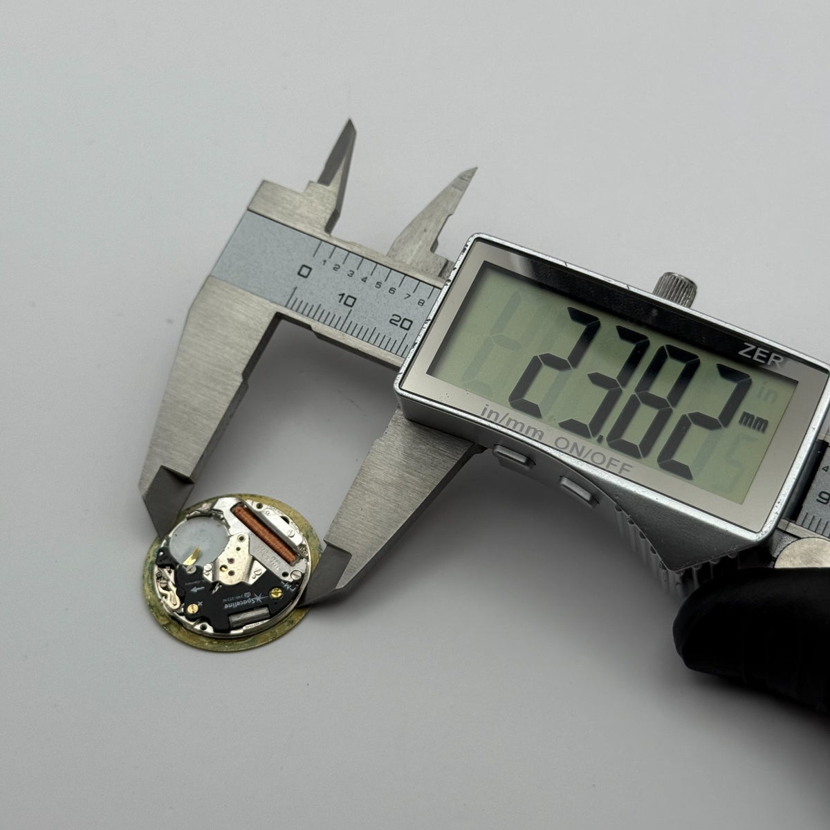 PUW 240N-243N Quartz Watch Movement Spaceline Date Vintage Parts Repair 23.8mm