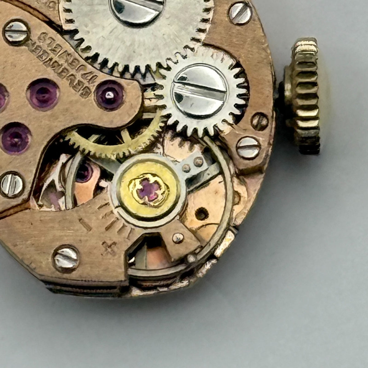 AS 1491 Watch Movement Running A. Schild Benrus DZ 2F 17 Jewels Swiss Parts 13mm