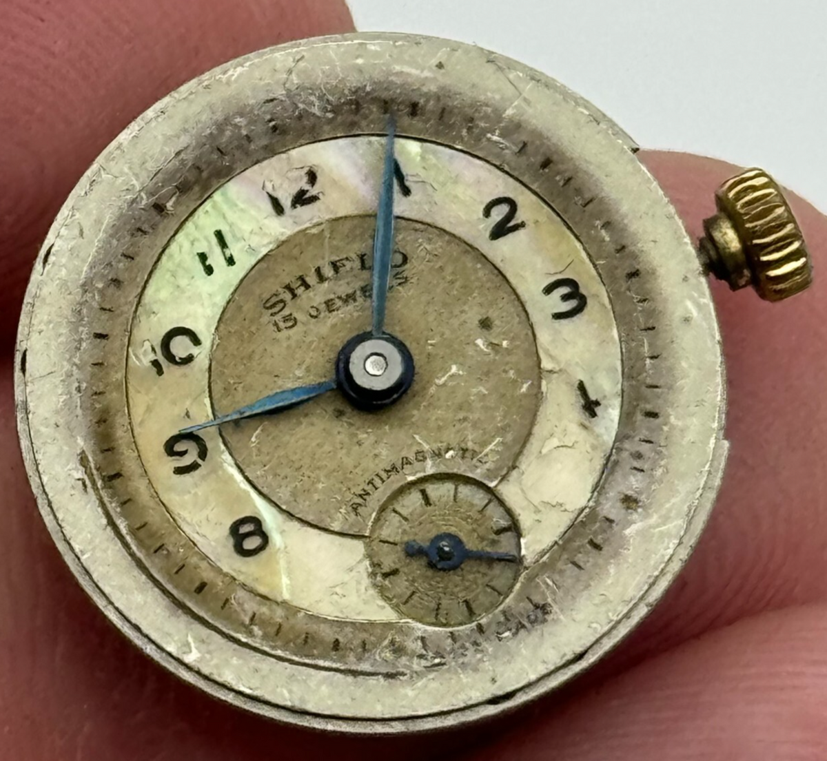 Peseux P 220 Watch Movement - Shield 15 Jewels - For Parts / Repair - 19.7mm