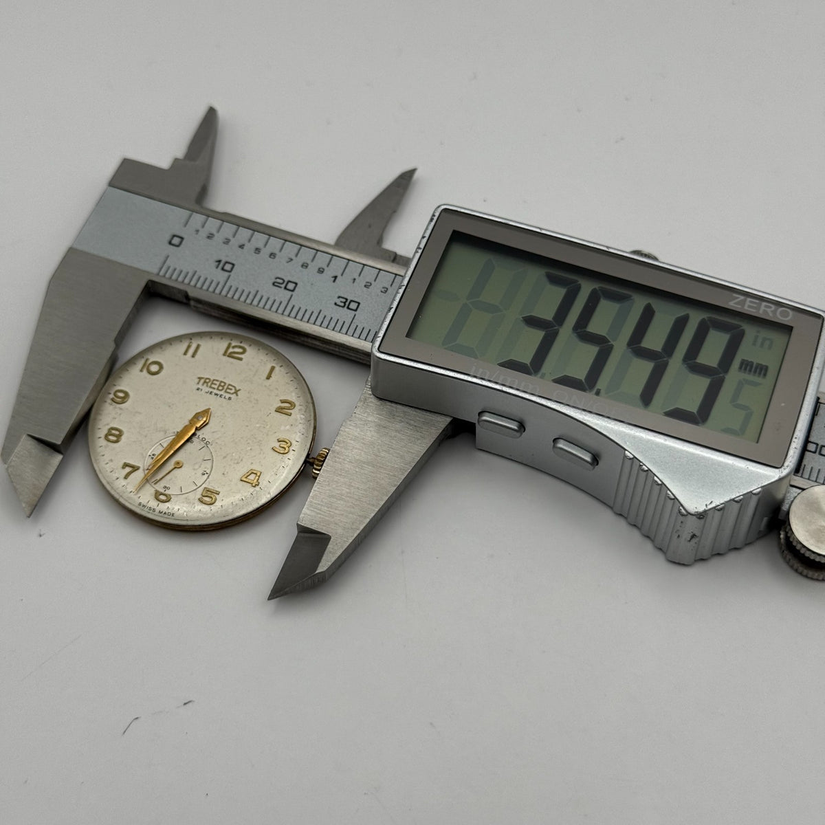 AS 1560 Watch Movement Running A. Schild 1560 Trebex 21 Jewels Parts 32.4mm