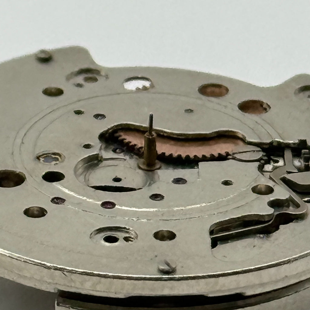 EB 8135 Watch Movement - 21 Jewels Automatic For - For Parts / Repair - 25.9mm