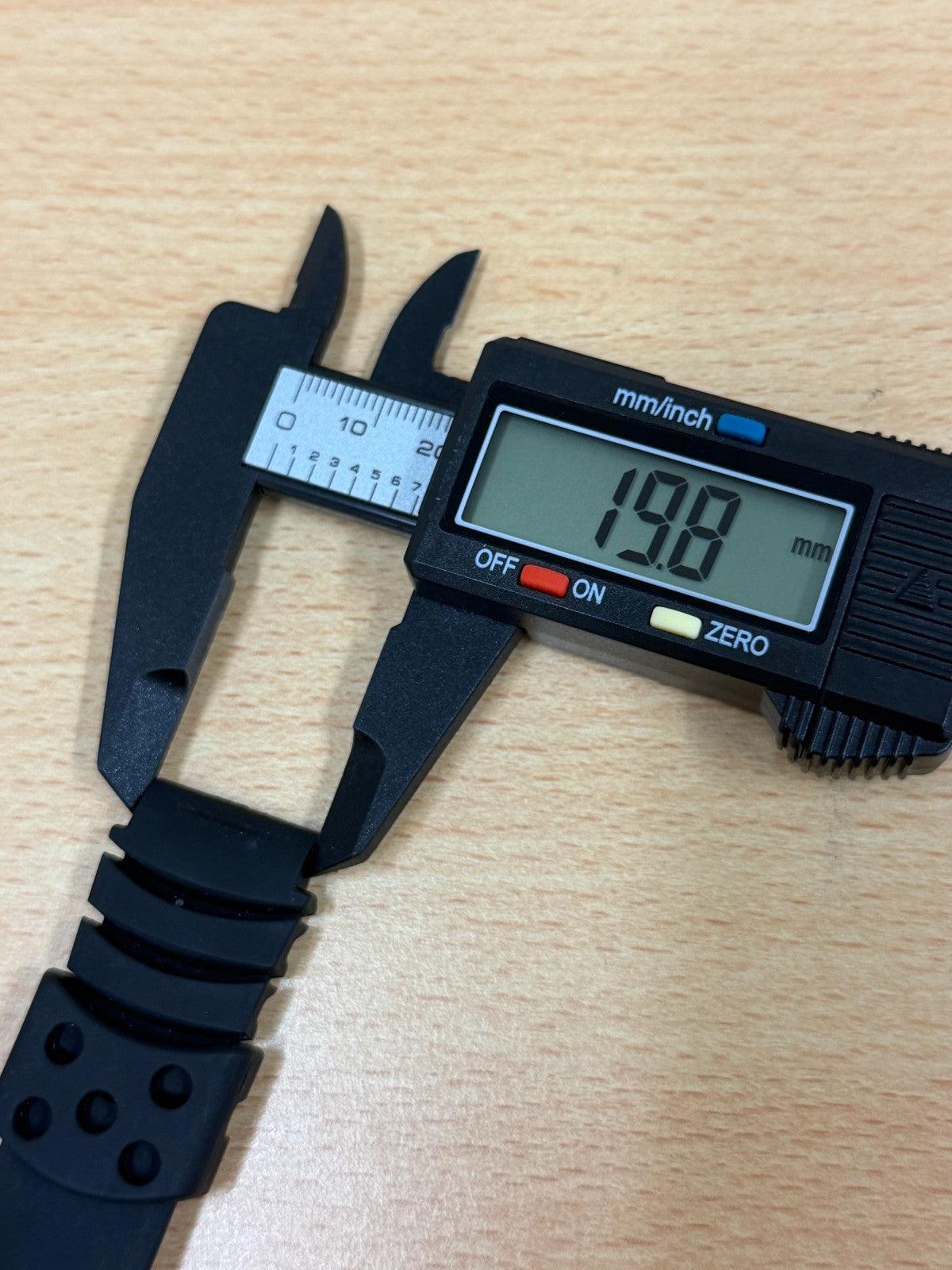 Seiko Z20 Rubber Divers Strap - 20mm Ends