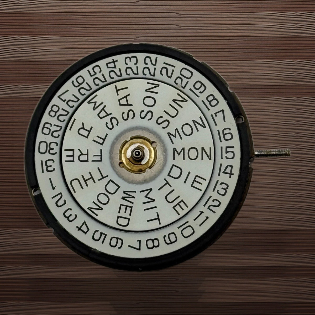 ETA 947.121 Watch Movement - RARE Quartz - Running - For Parts / Repair - 25.6mm
