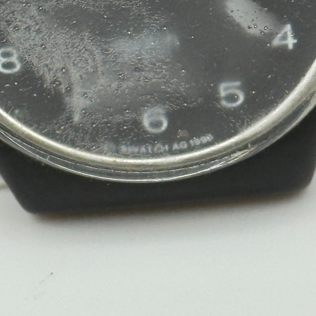 33mm Vintage 1996 Swatch Black Dial Plastic Quartz Watch UNTESTED PARTS REPAIR