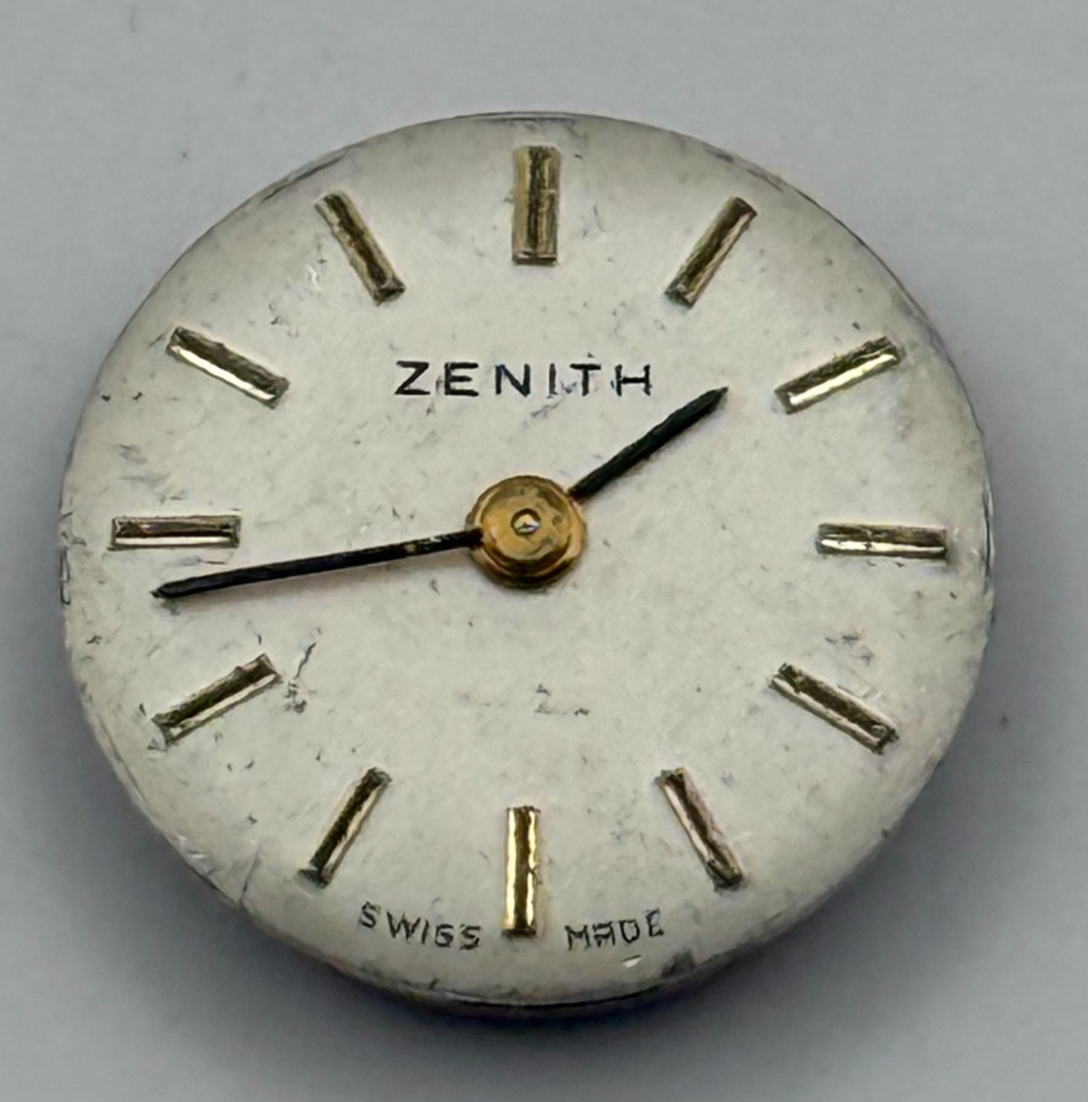 Zenith 1100 Watch Movement Movado Fries Ladies 17 Jewels Manual Wind Parts 11.6m