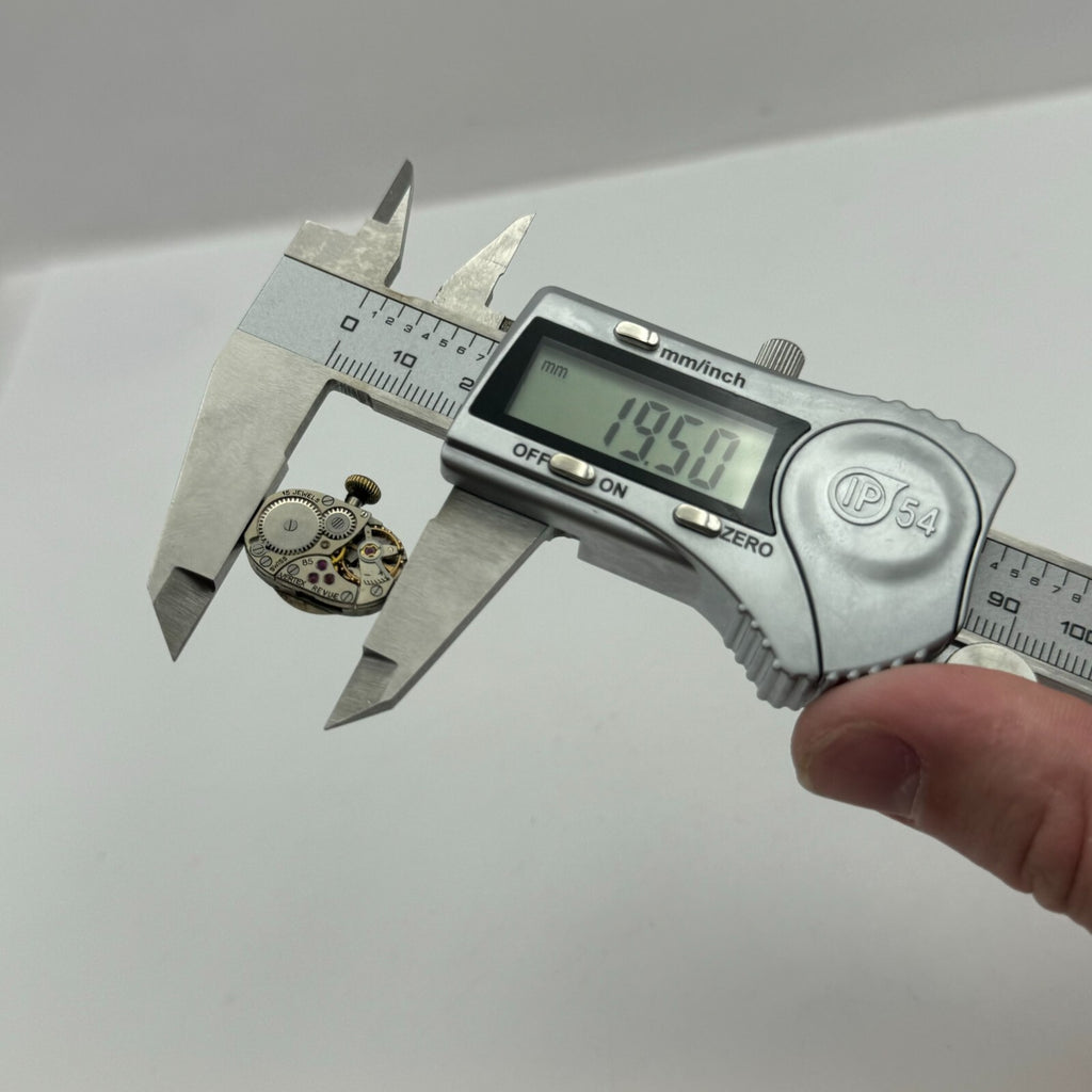 Vertex Revue 85 Watch Movement Running Manual Wind 15 Jewels Swiss Parts 12.7mm