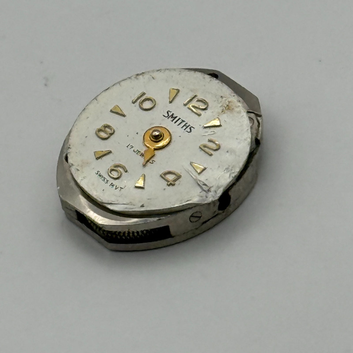 Smiths 950 Watch Movement 17 Jewels Swiss Bad Condition For Parts Repair 12.9mm