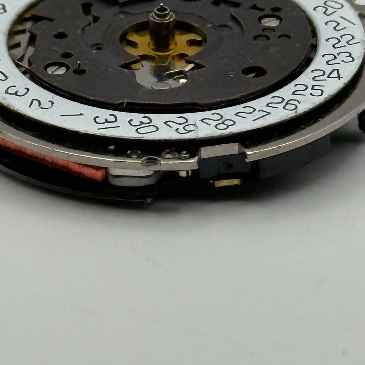 ISA 8172 Watch Movement Quartz Date 3 Jewels Swiss Vintage Parts Repair 26.1mm