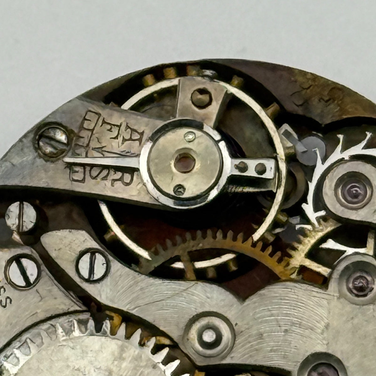 Unidentified Watch Movement Running Swiss Made Manual Wind Parts Repair 23.6mm