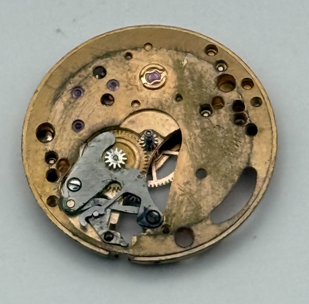 Omega Ladies 17 Jewels Watch Movement - For Parts / Repair - 17.9mm