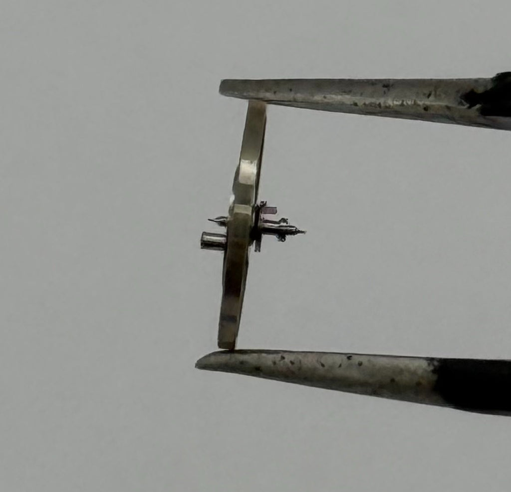 Durowe 261 Balance Wheel Complete And Spring 1643 M Watch Movement Parts NOS