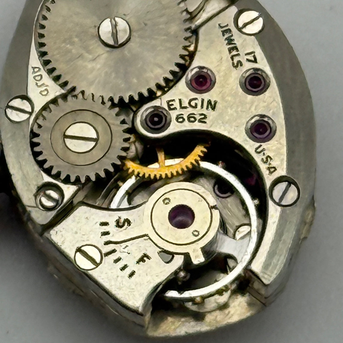 Elgin 662 Watch Movement - 17 Jewels USA American - For Parts / Repair - 14.3mm