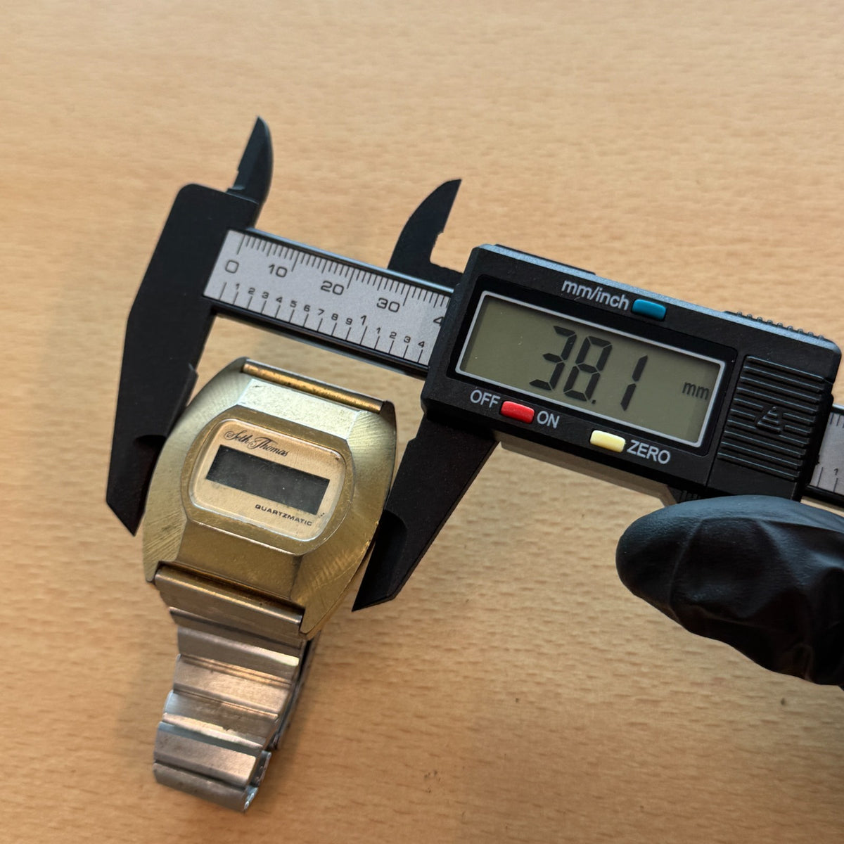 Seth Thomas Quartzmatic Watch - Rare Vintage Digital - Running To Restore - 38mm