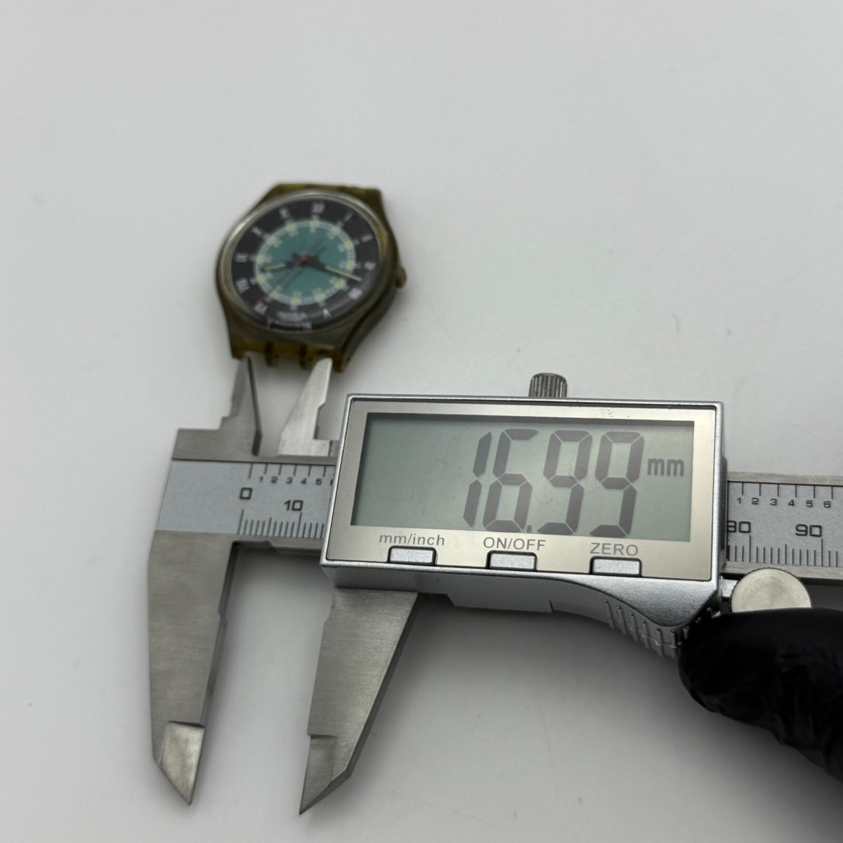 33mm Vintage 1992 Swatch Screw Driver 24 Hour Quartz Watch UNTESTED PARTS REPAIR